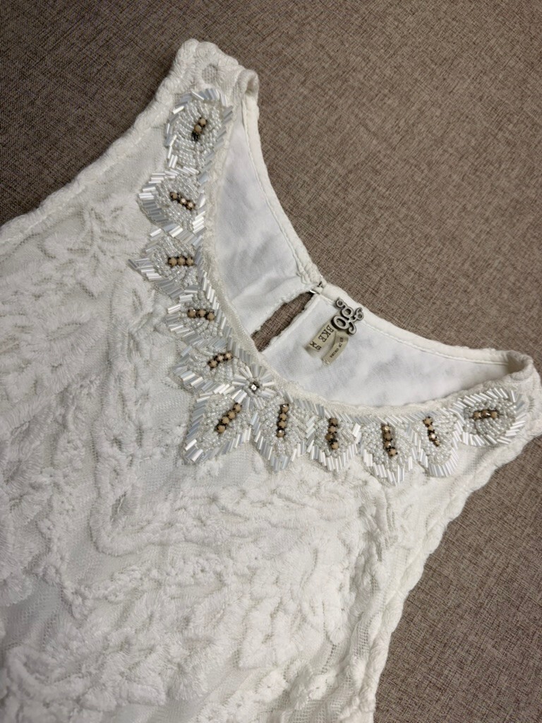 BKE White Lace Beaded Fringe Tank Top XS Boho Festival Western Embellished