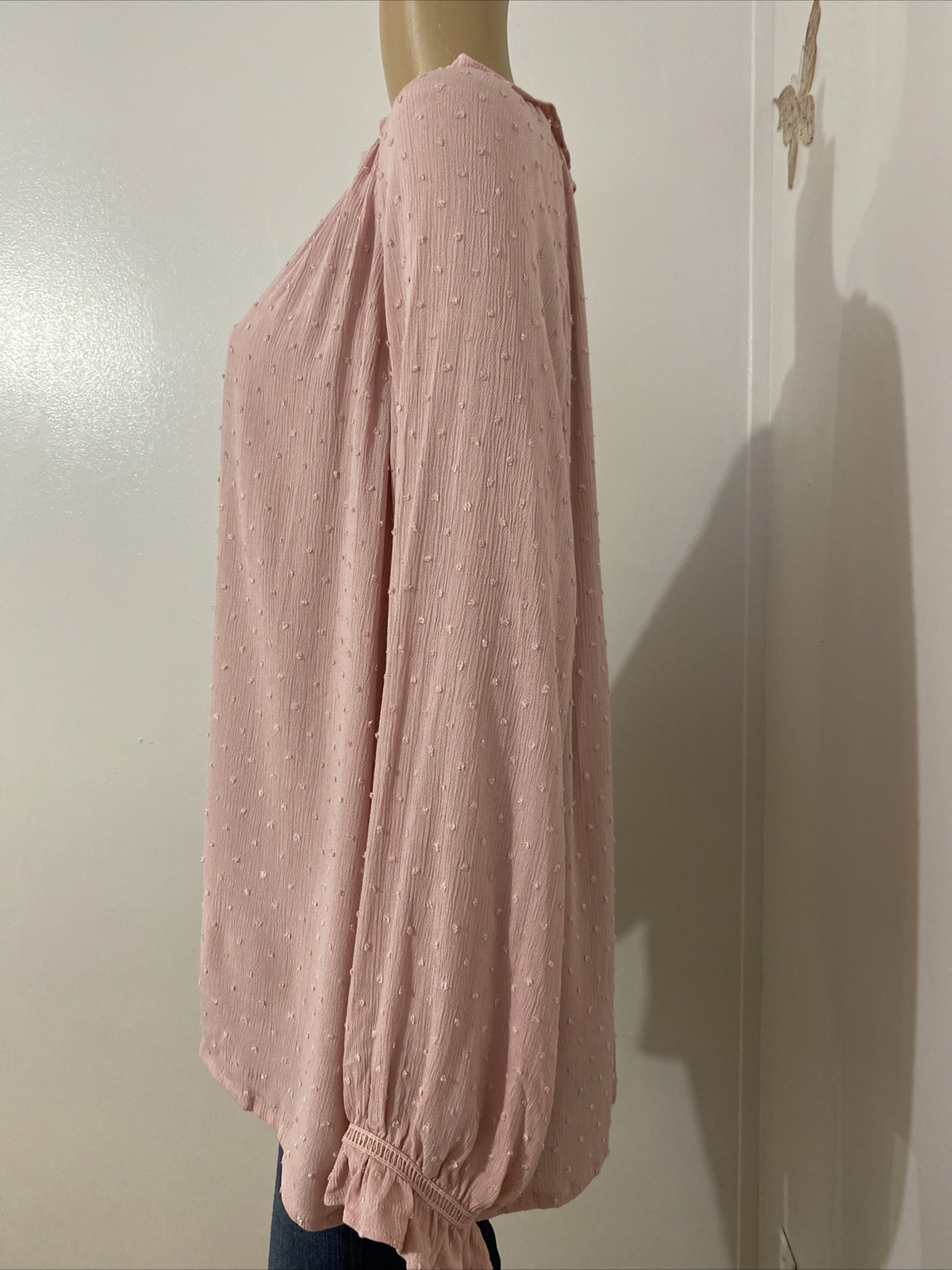 NEW EL PINK Clip Dot Blouse Size M Ranglan Long Sleve 100% Rayon Women’s