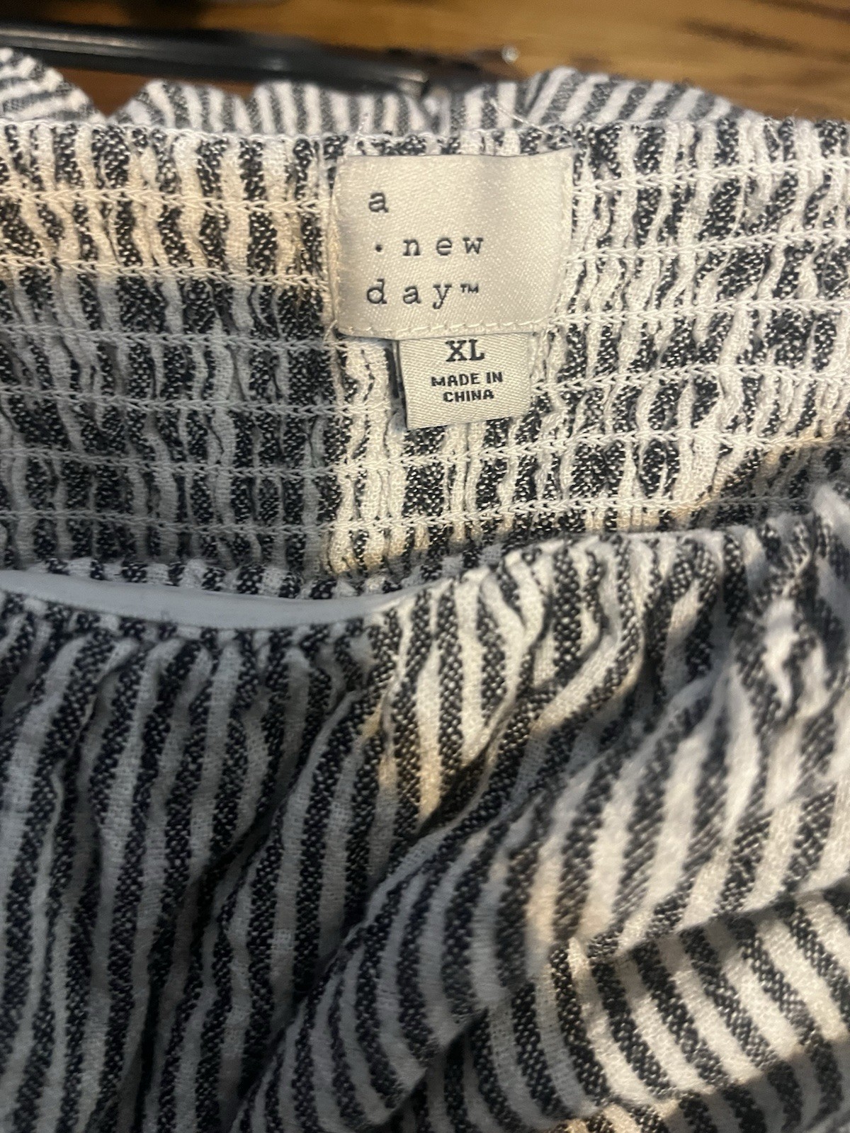 Black And White Stripped Cropped Ruffle Overlay Top, XL
