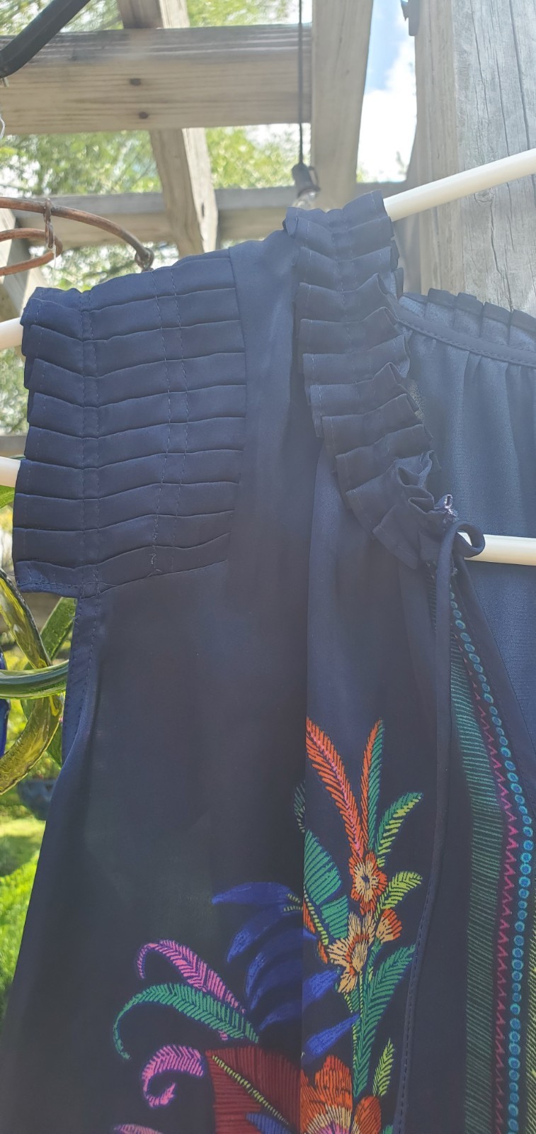 DR2 Pleated Detail Navy Floral Sleeveless Top Size S