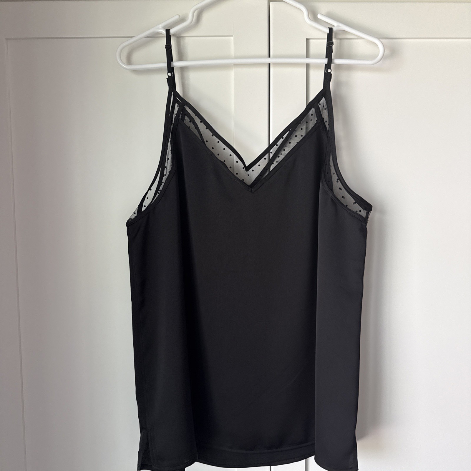 LOFT – Spaghetti Strap Women’s Blouse – NWT – XL – Black Lace And Polka Dots