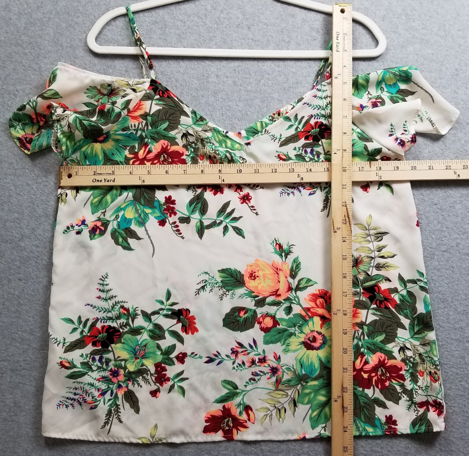 Coverstitched Top Women’s Medium M Floral Short Sleeves Blouse Off the Shoulder