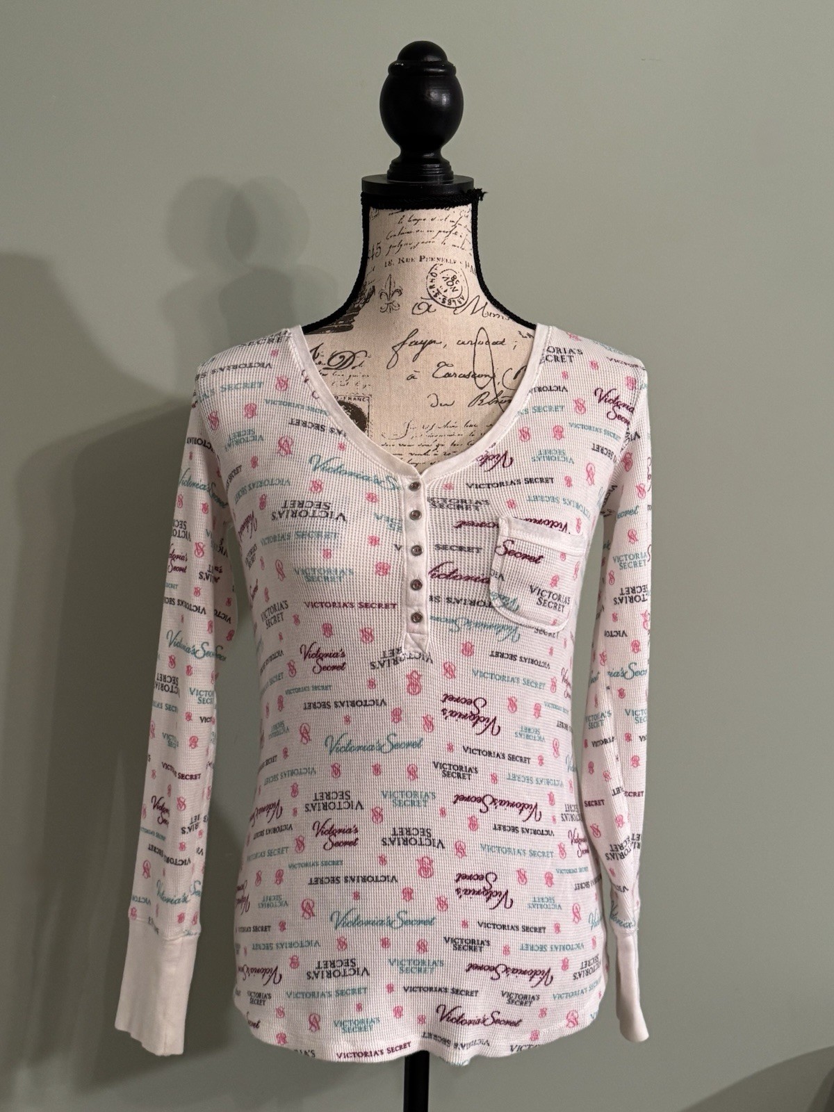 Victoria’s Secret Print Thermal Henley Long Sleeve Top Size Small