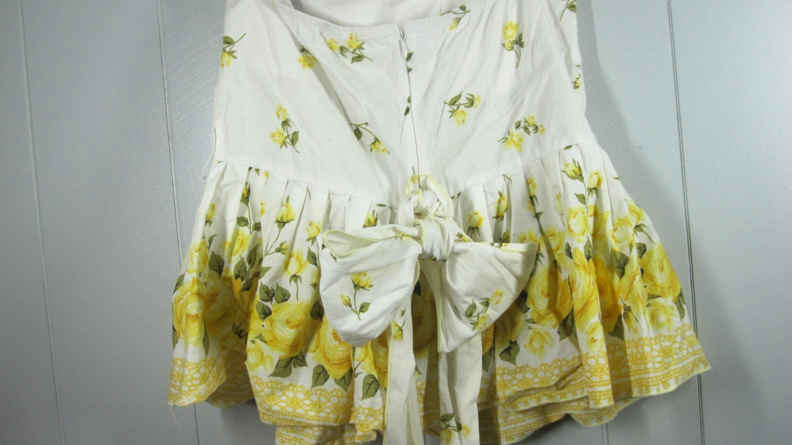 Yellow Sleeveless Top Teens L Yellow Floral Tie Back Coquette Cottage Core Girly