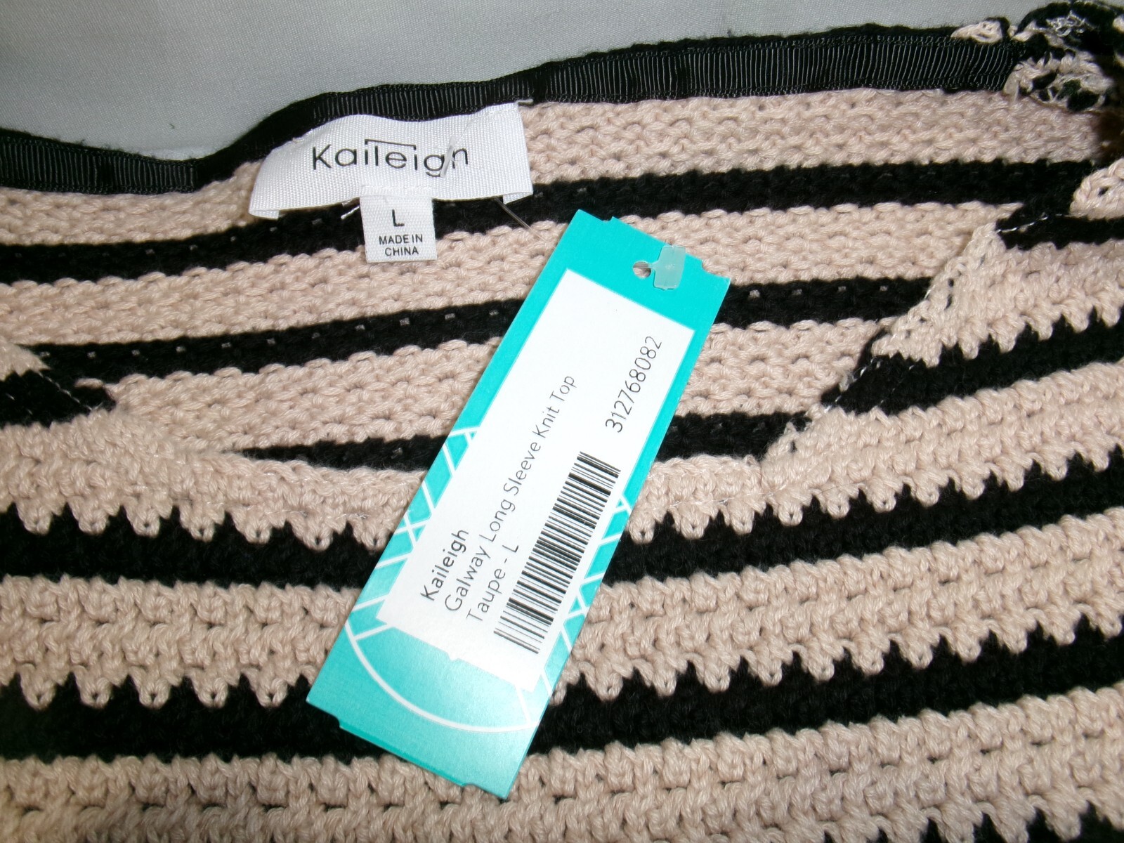 H313 KAILEIGH Galway Long Sleeve Knit Top Taupe Womens Size Large