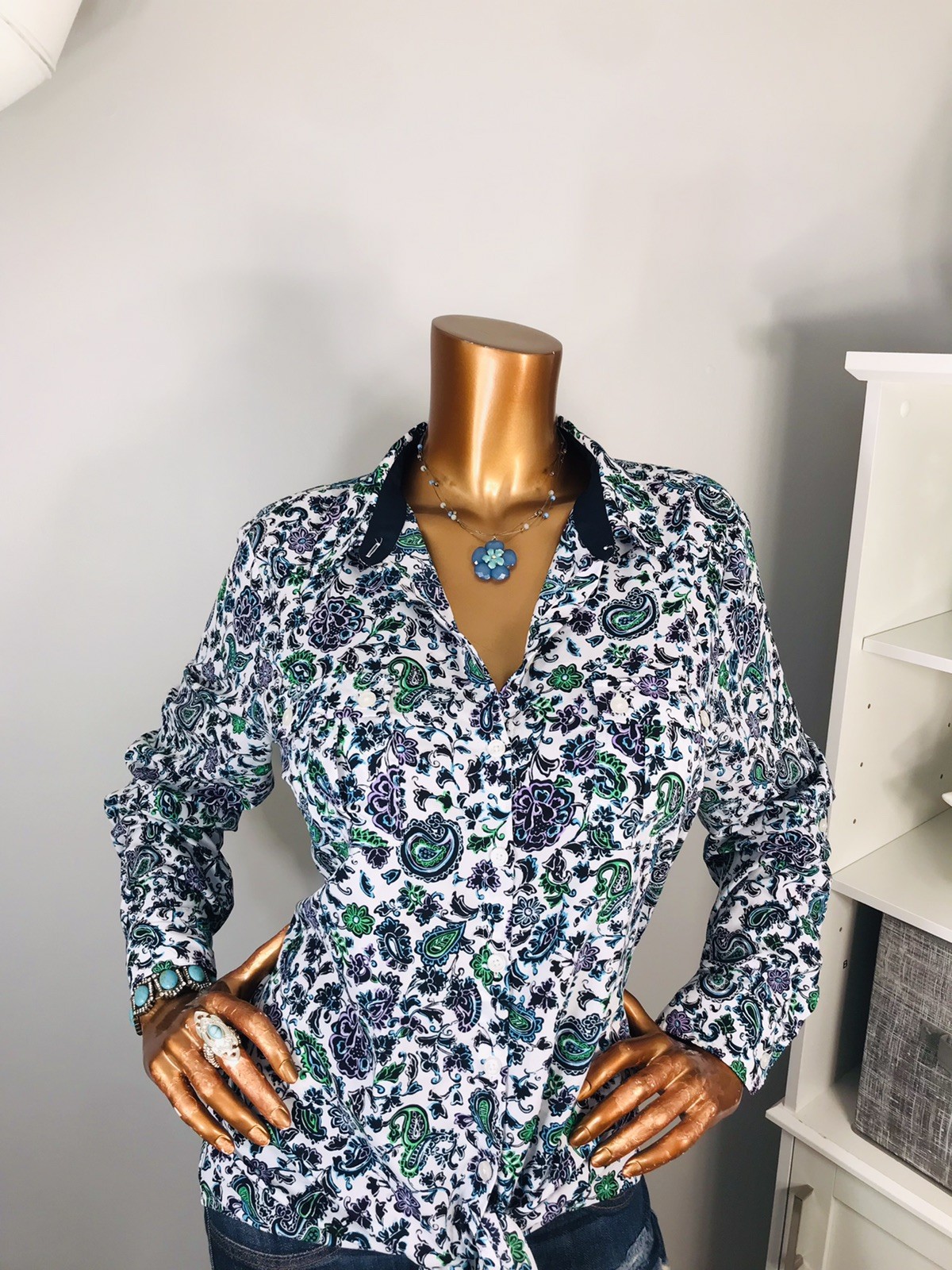 Jones NY Signature L Top Stretch Hem Tie Front Floral Paisleys Button Up Shirt