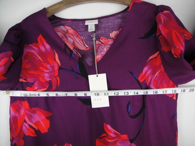 A New Day Size Small Purple Floral Cropped V Neck Poet Sleeve Rayon Blend Blouse