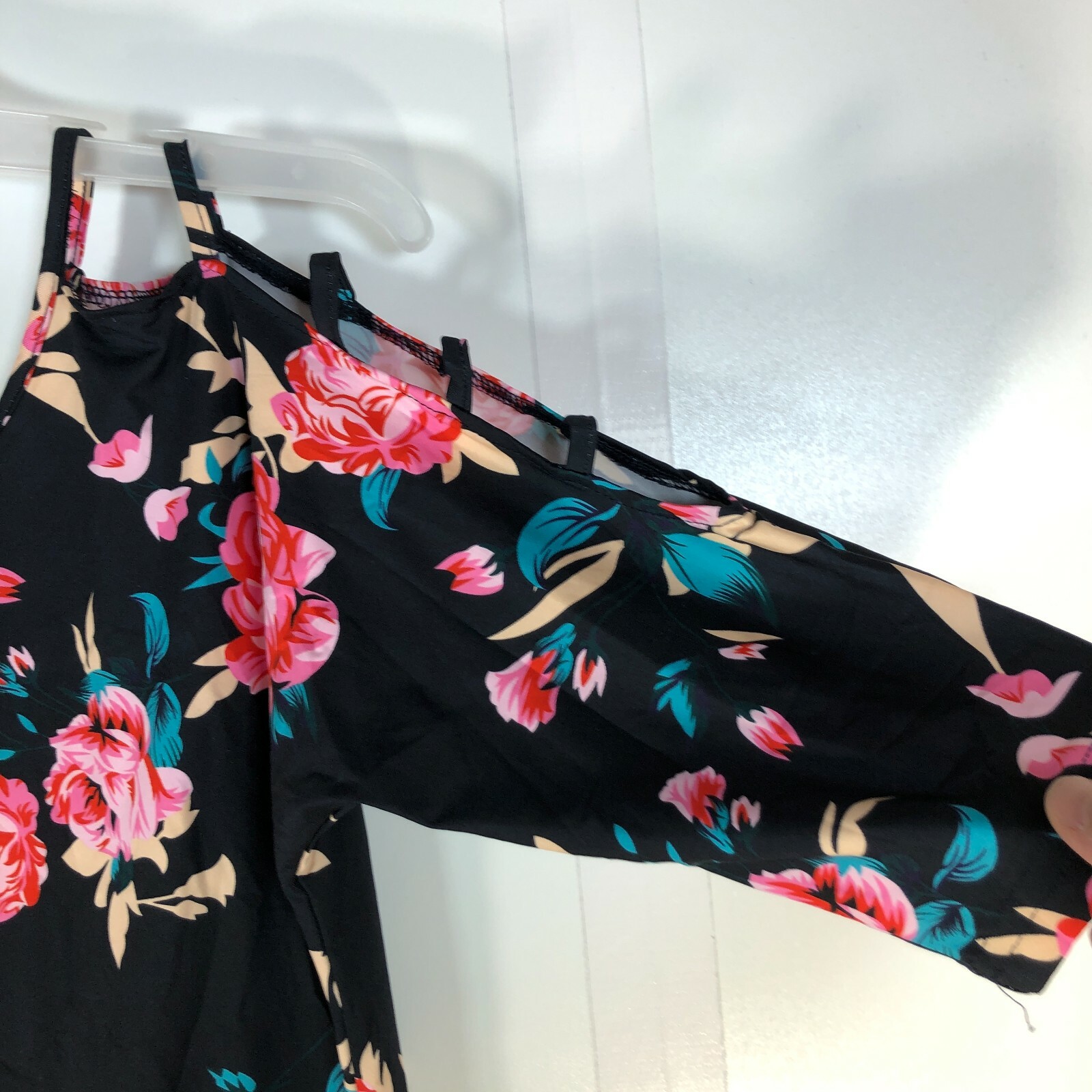 Tickled Teal Top Womens Large Black Navy Floral Shoulder-Cutout Tee Blouse