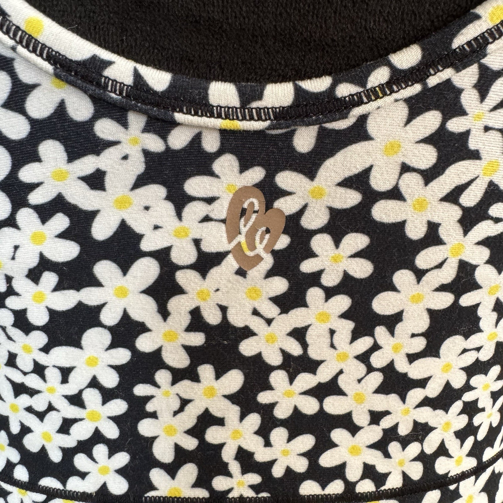Ellie Tank women medium floral daisy sports bra stretch white & black