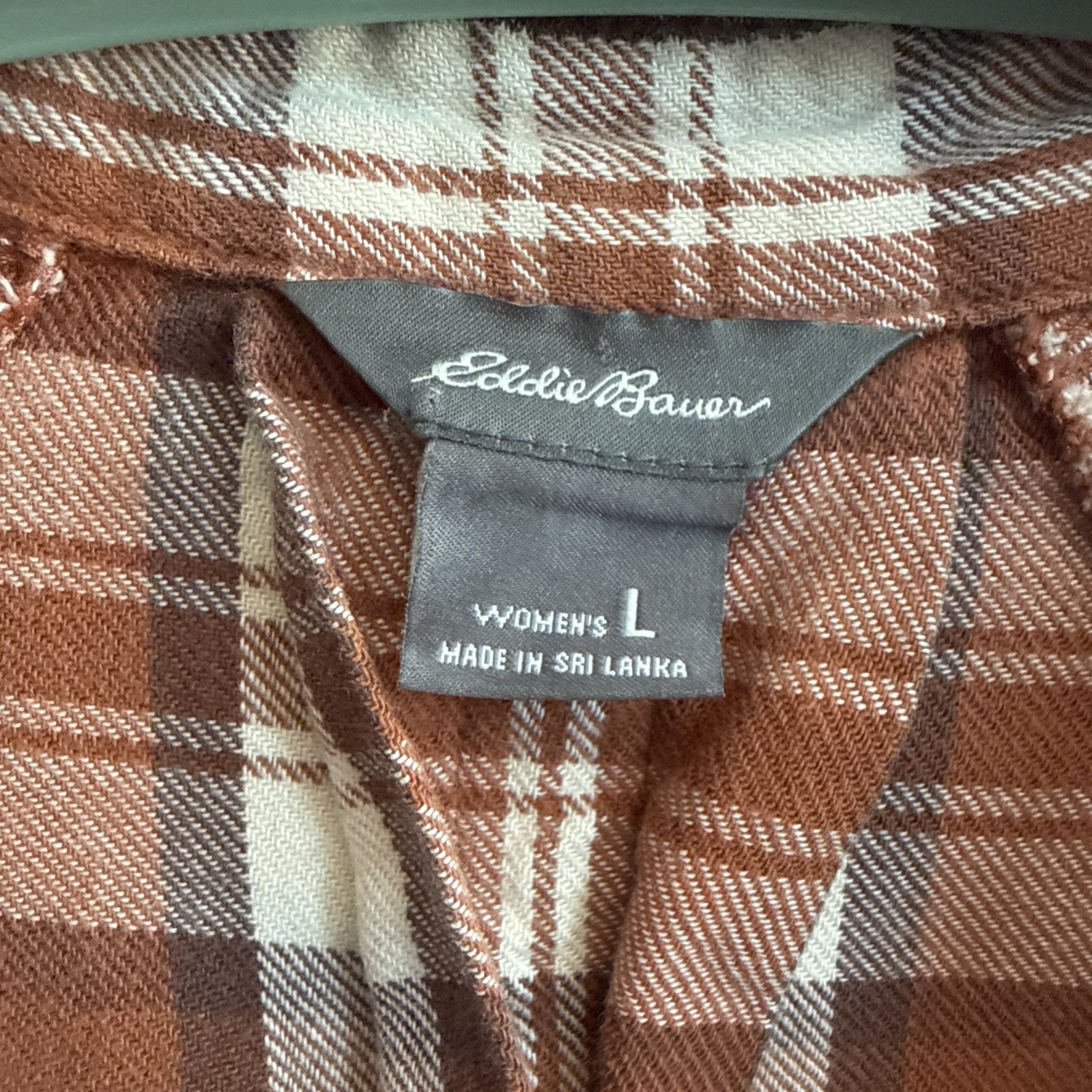 Eddie Bauer Women’s Size L Plaid Button Down Shirt. K15