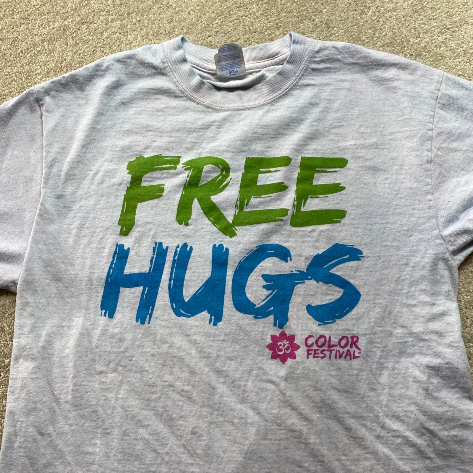 Port & Company Shirt Womens Medium Free Hugs Color Festival Graphic Tee
