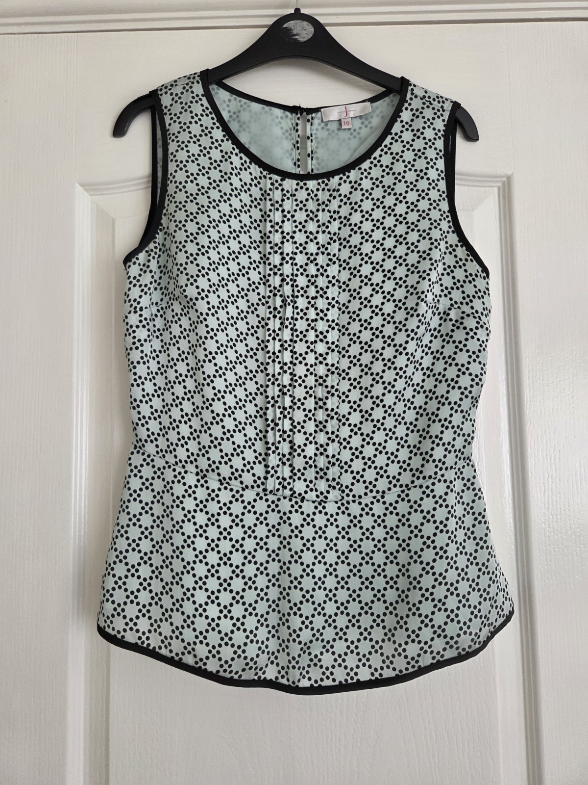 Womens Sleeveless Aqua Marine With Black Polka Dot Top-ladies size 10
