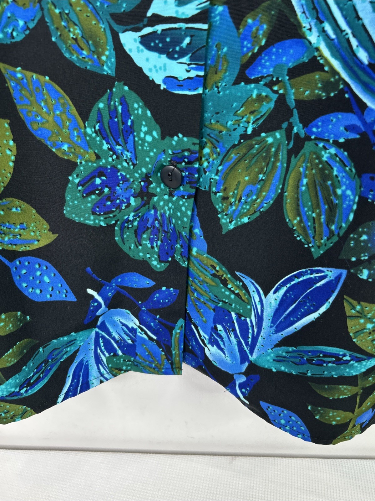 A Personal Touch Women’s 5X Blues Tropical Short Sleeve Button Up Vintage Blouse