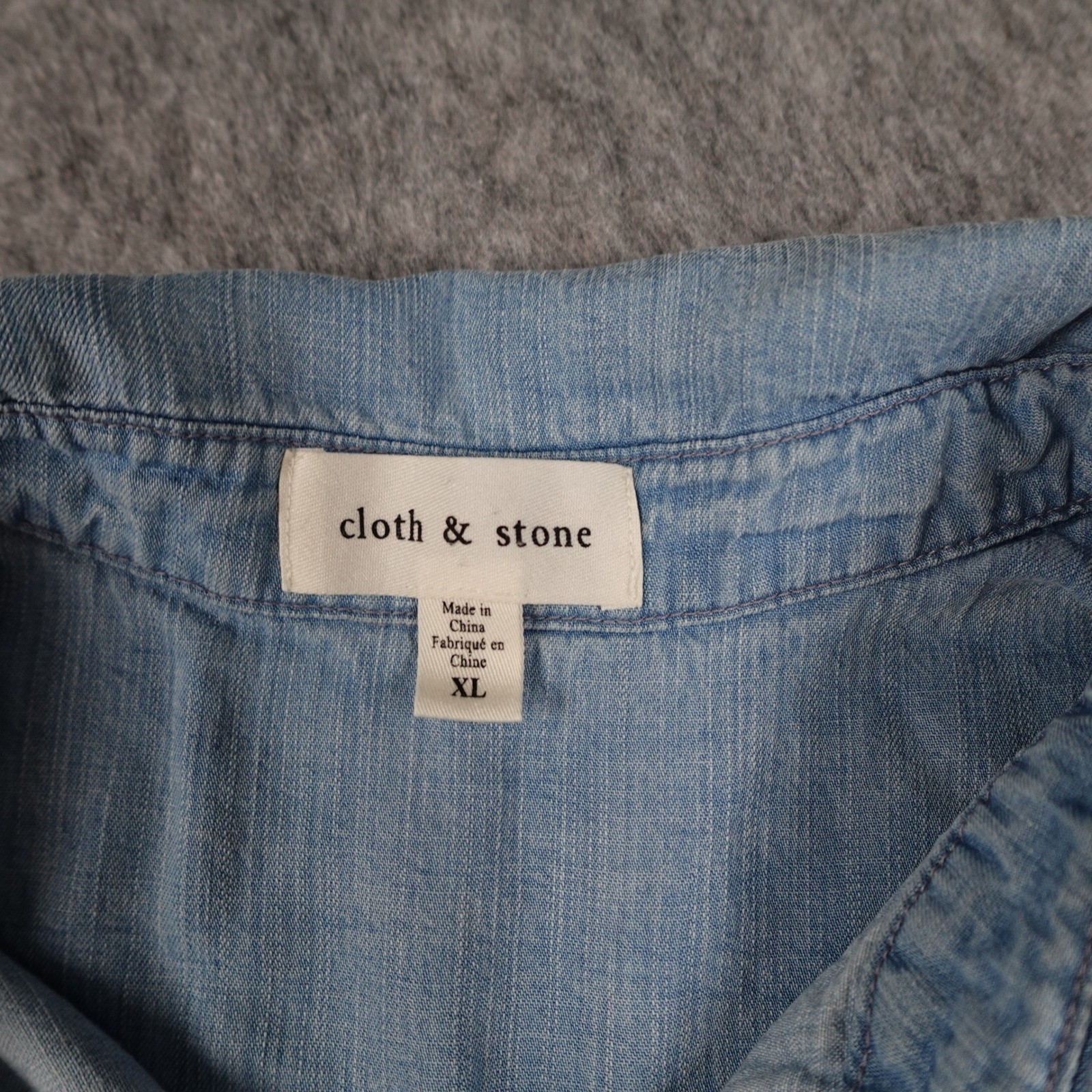 Cloth and Stone Top Women Extra Large Blue Ruched Front Button Down Chambray