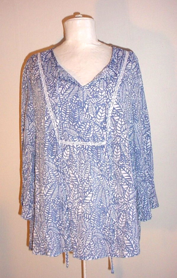 Robert Louis Bohemian Top Blouse Size Large 3/4 Sleeve Blue White Leafy Print