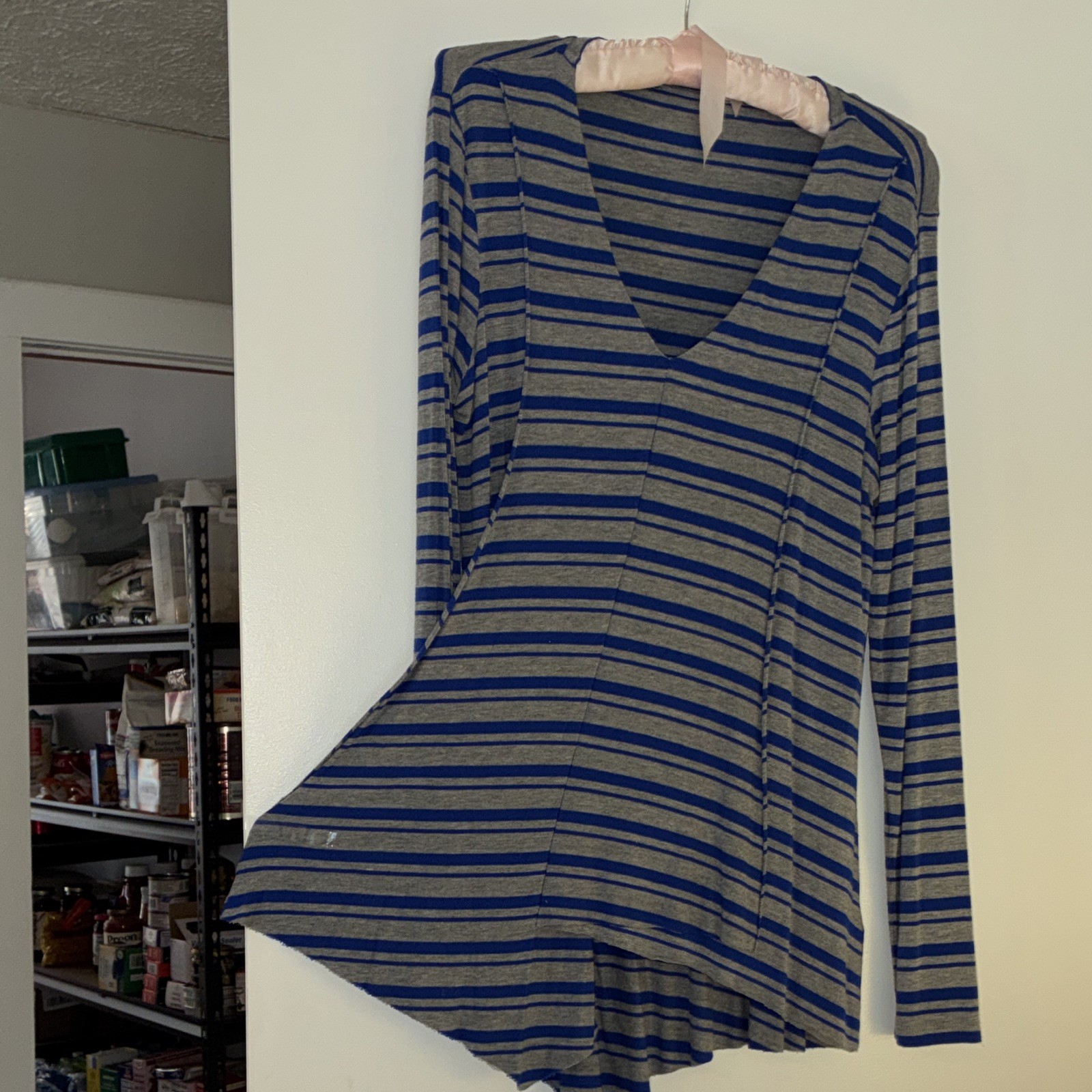 Women’s M Blue Gray Striped V-Neck Long Sleeve Cotton Soft Feel to Touch Tunic