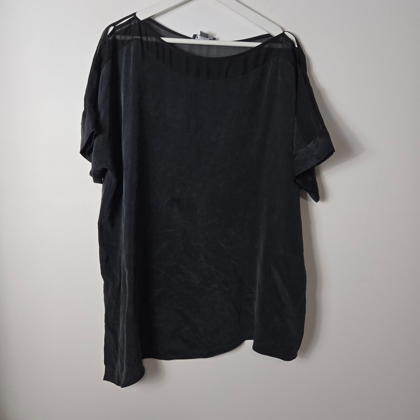 GO Silk 100% Silk Assemetrical Short Sleeve Flowy Blouse Size XL CutOut Shoulder