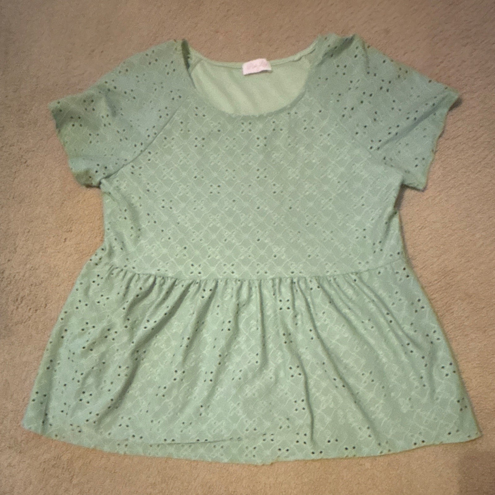 Pink Lily Green Solid Eyelet Round Neck Short Sleeve Peplum Blouse Women L