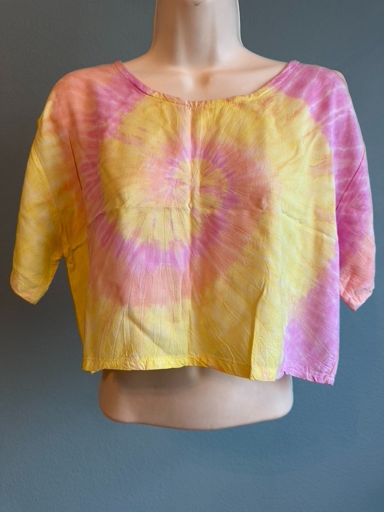 Junior’s Rayon Short Crop Box Style Tie Dye Top (one size equivalent to S,M, L)