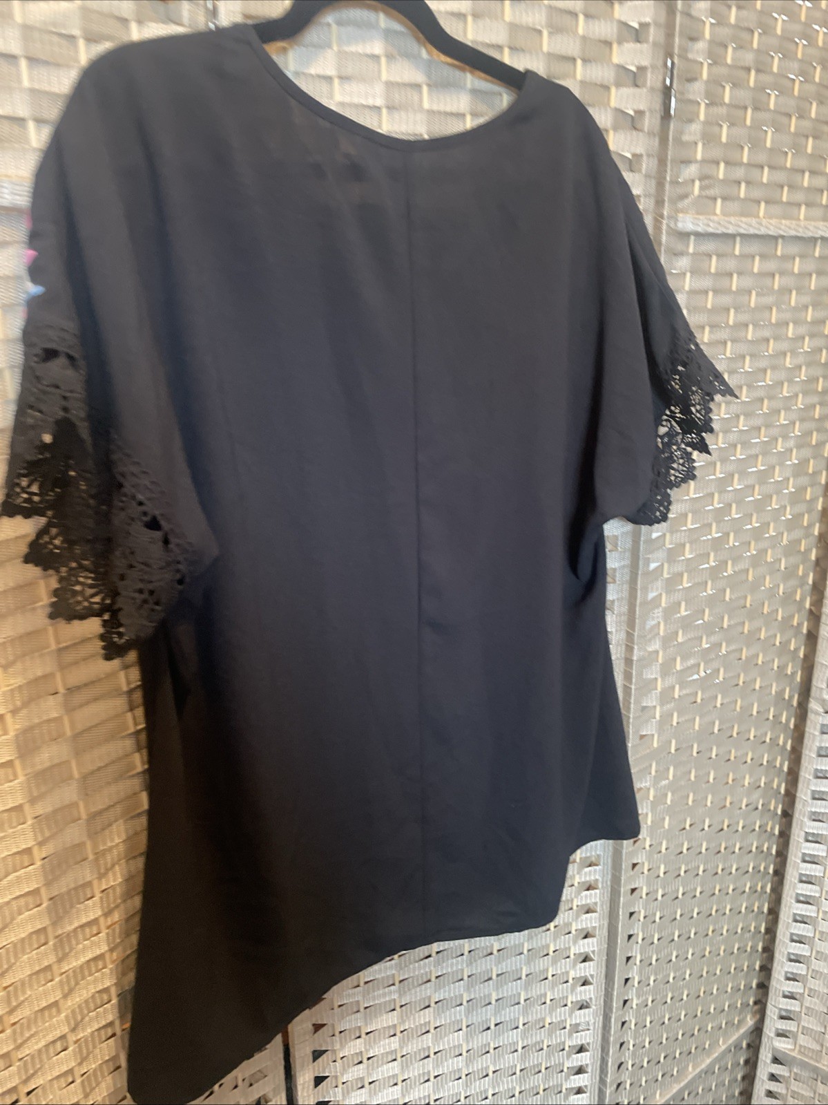 Shein Curves Ladies Top – Size 1XL
