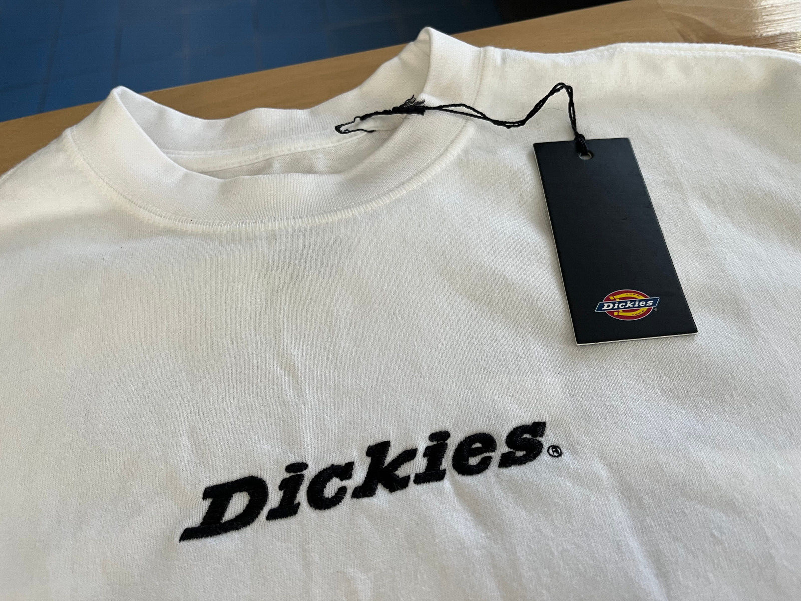 Dickies WHITE Long Sleeve Cropped T-Shirt – Women’s Sz S – NEW