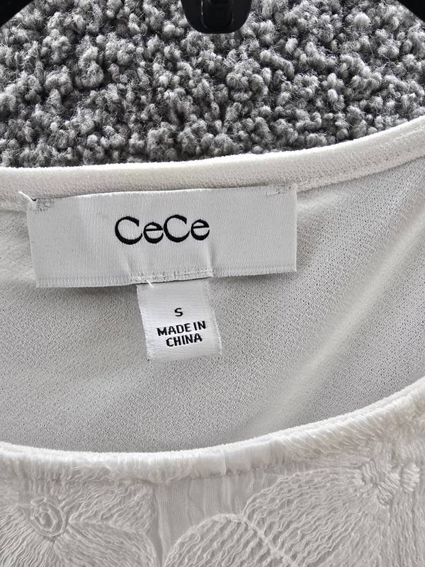 CeCe Embroidered Floral Lace Top Women’s S White Crew Neck Short Sleeve Pullover