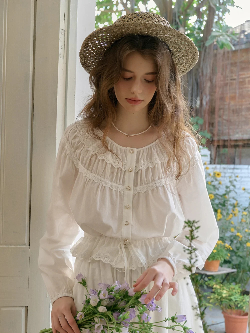 Isabella Round Neck Lace Cotton Blouse Size Small