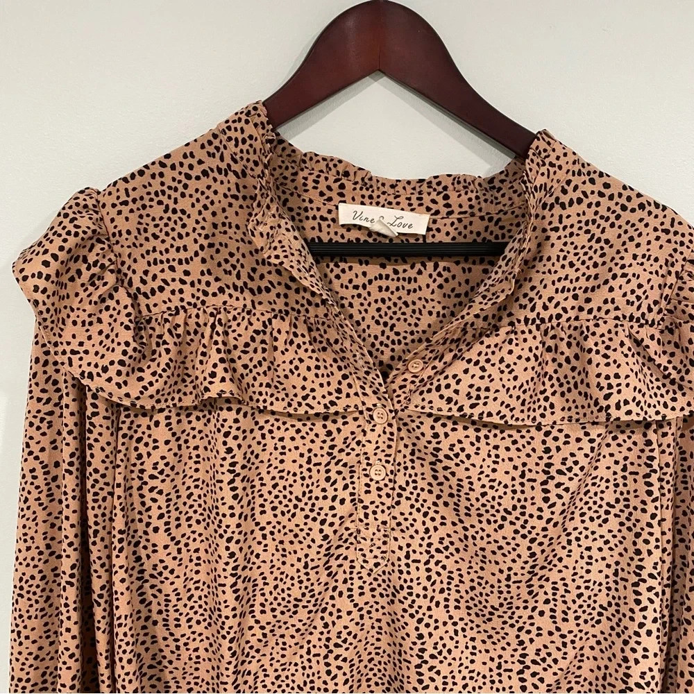 Vine & Love Oversized Leopard Cheetah Print Blouse Top Long Sleeve Large