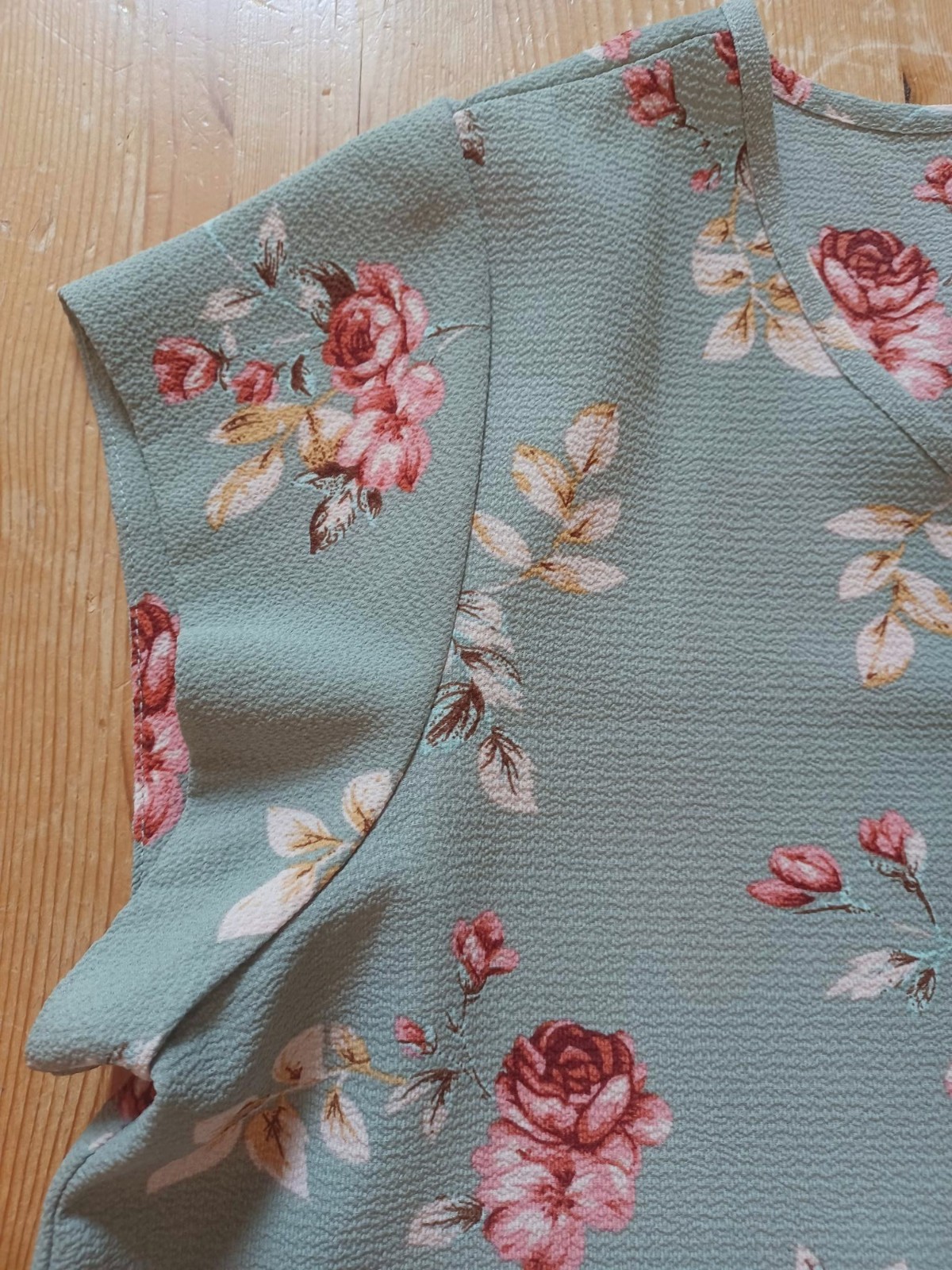 Only Ladies Floral Print Short Sleeve Top Blouse – Size EU40