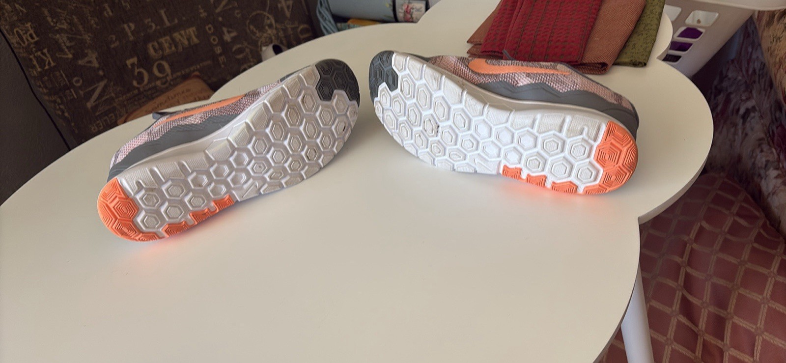Nike Flex women’s Running Sneakers US 9 Mesh Lace Up Gray Peach White