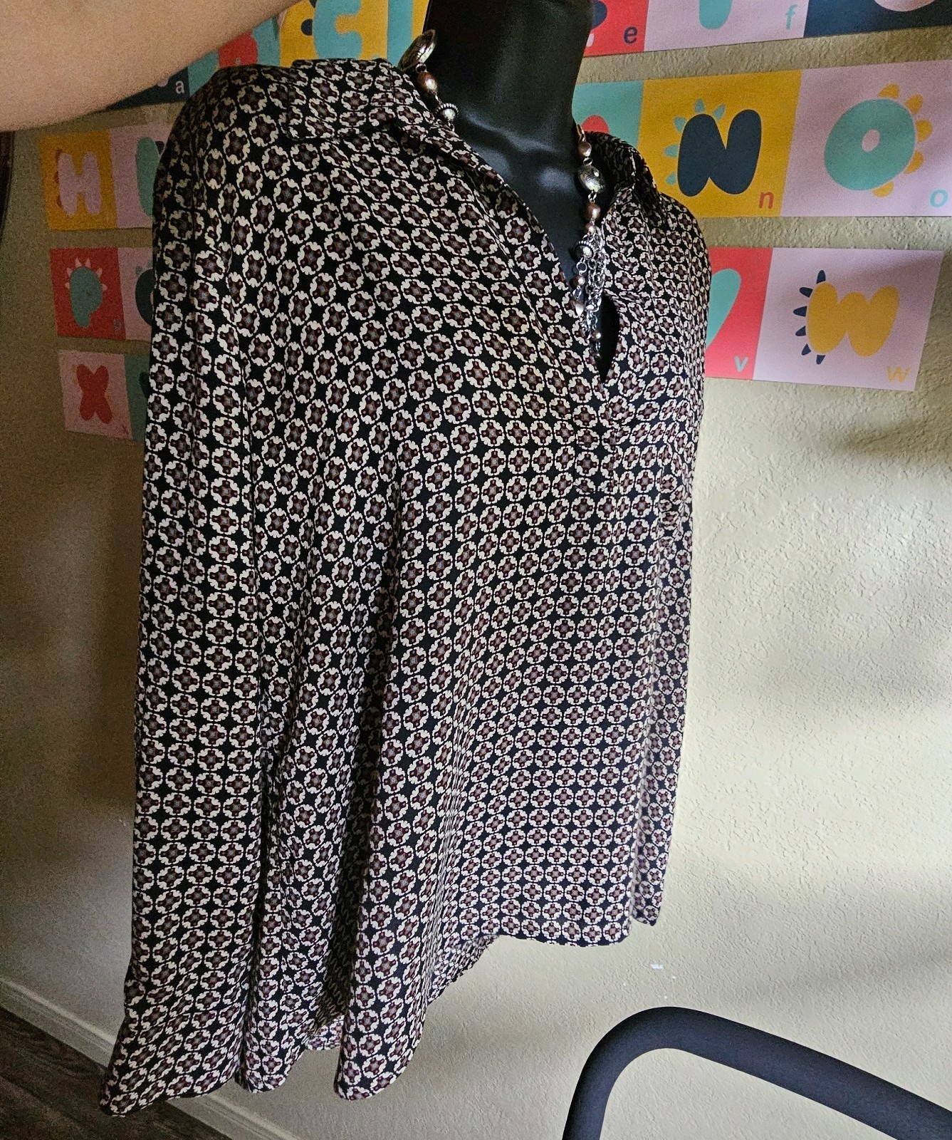 Women’s Lightweight Pleione Patterned Long Sleeve Blouse Size M
