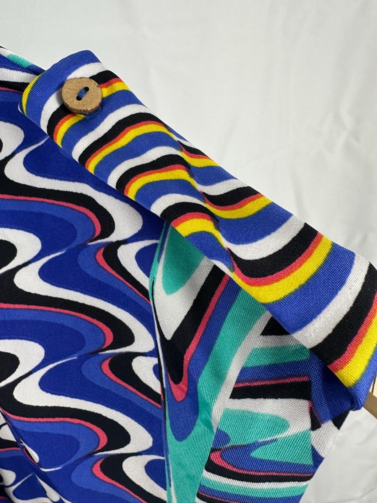 L.I.A Love Is All Multi‑Color Abstract Top | Large| NWT