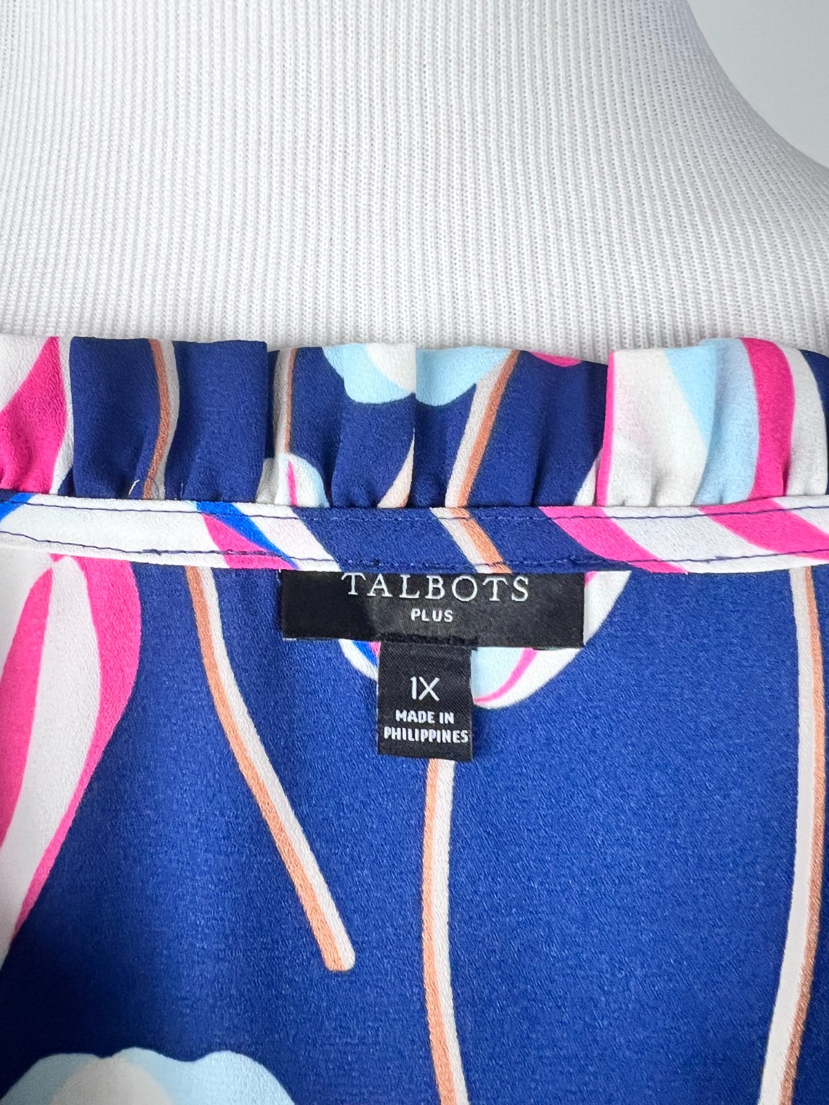 TALBOTS L/S ‘Ruffle Trim Popover Blouse in Tulips’ – 1X, Pink Blue White