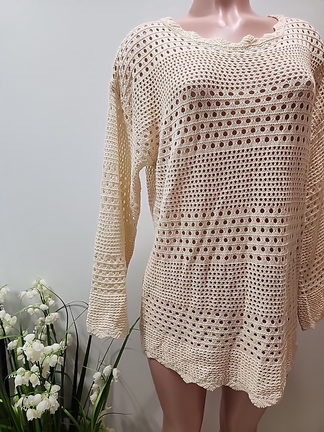 Nwt Cupshe Women’s Beige Swimsuit Crochet Cover Up Tunic Size -Medium..