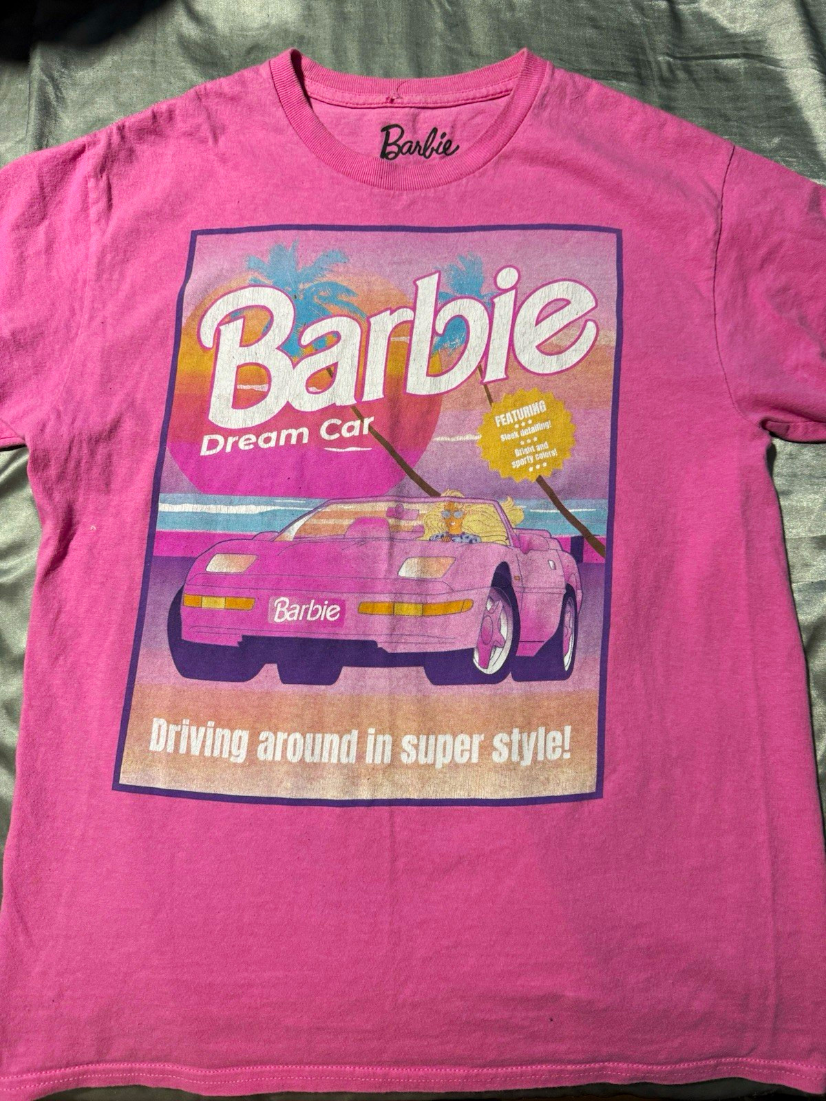 Barbie Women’s Pink Dream Car Graphic T-Shirt Size M
