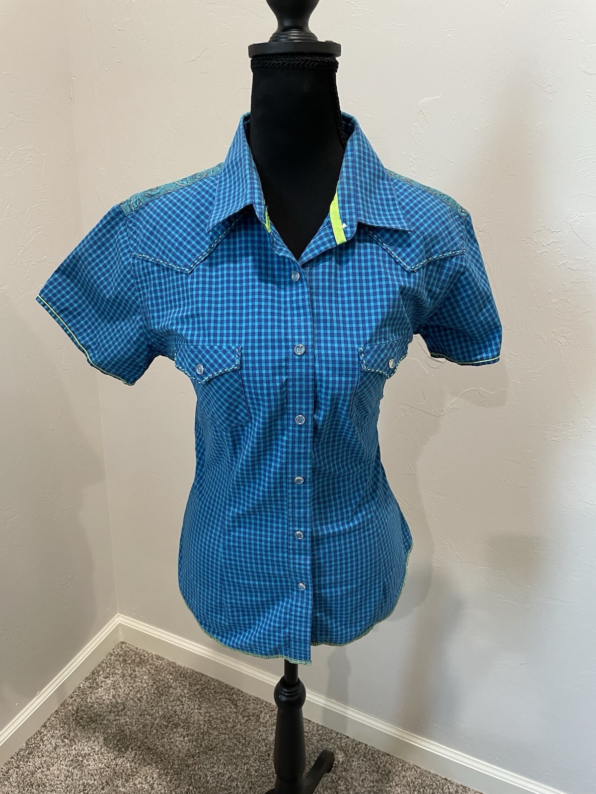 Women’s Panhandle Slim Short Sleeve Pearl Snap Button Up Size M Paisley