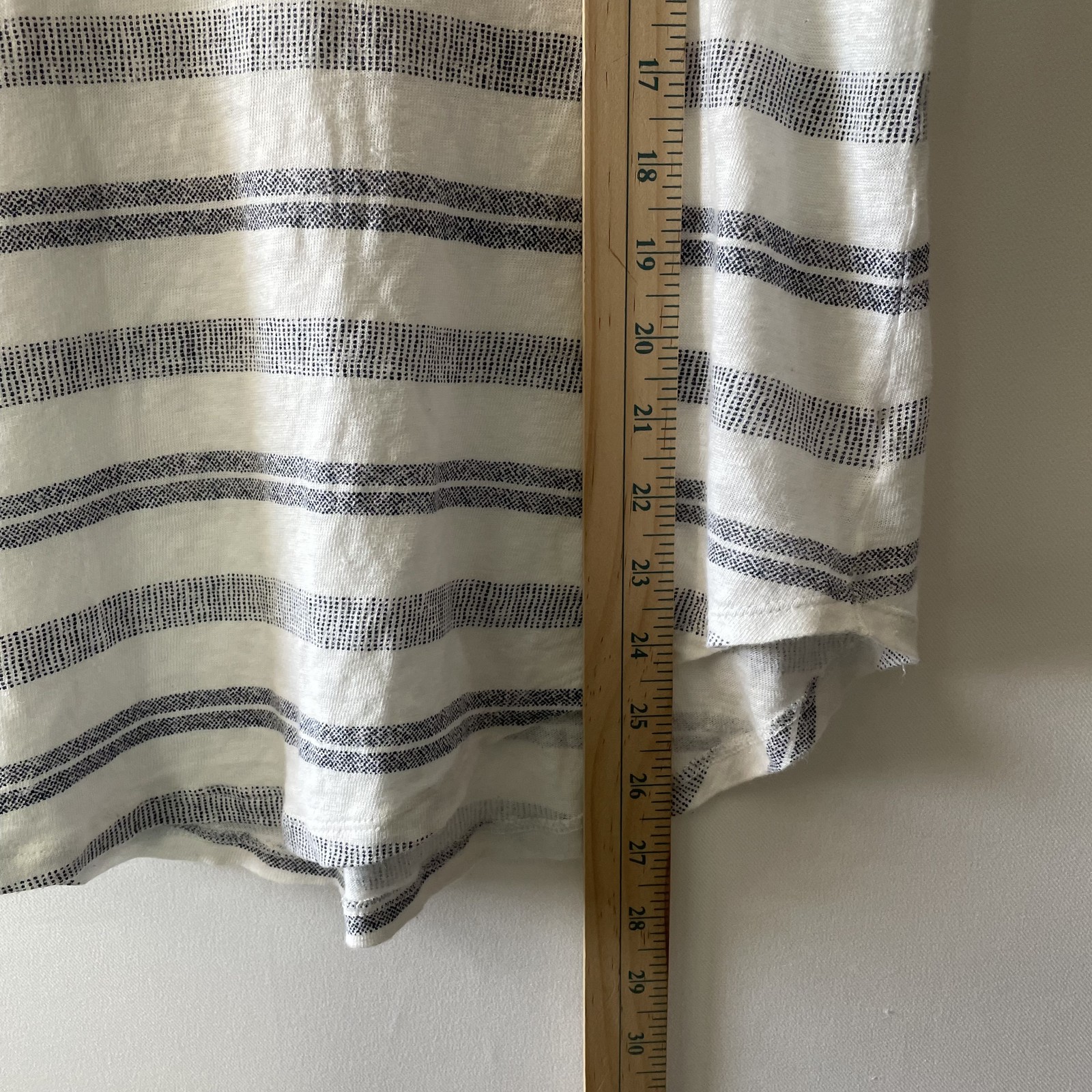 Athleta Tunic Top Striped White Blue Gray 100% Linen Women Size L -C