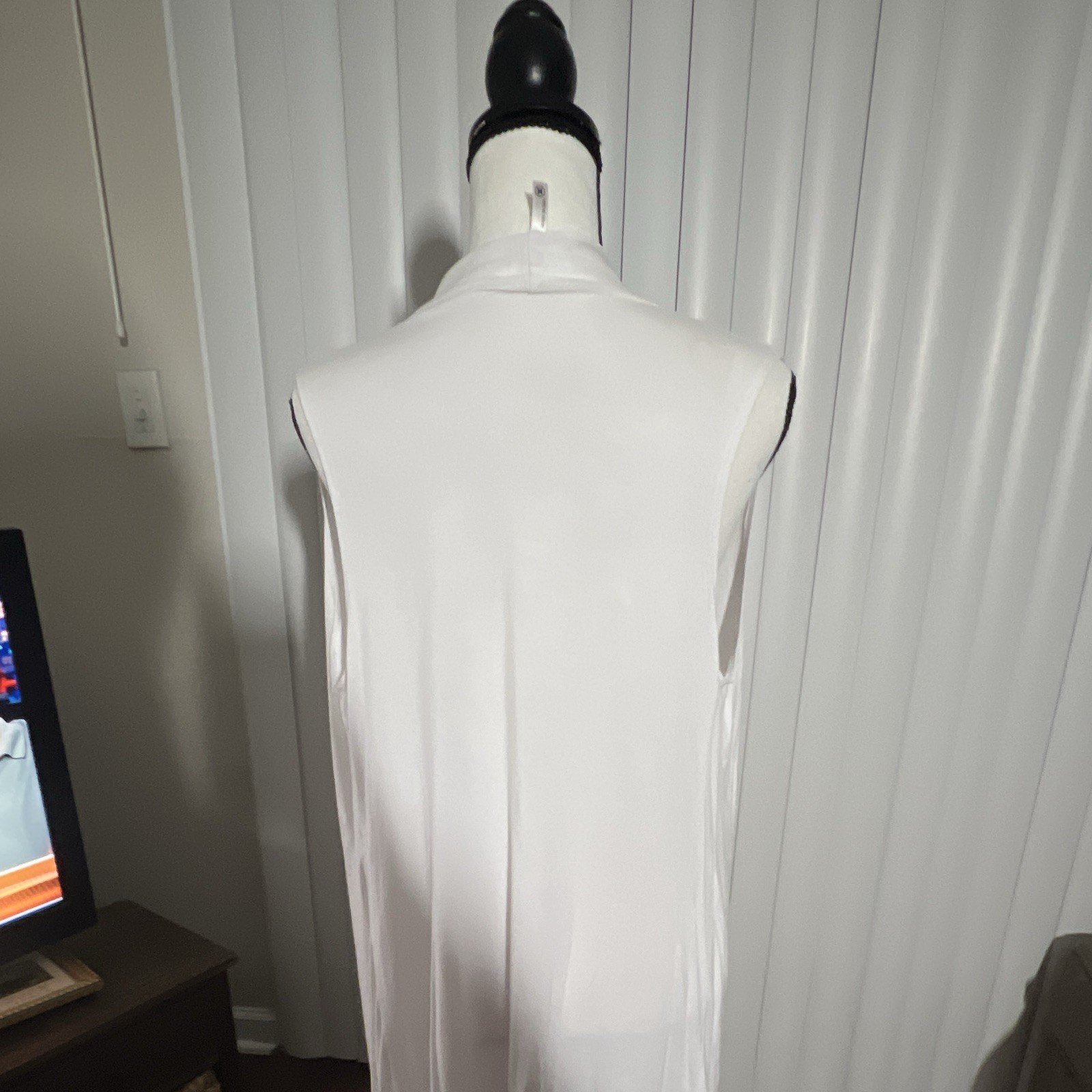Azules Women’s White Solid Open Front Lightweight Sleeveless Collared Vest M