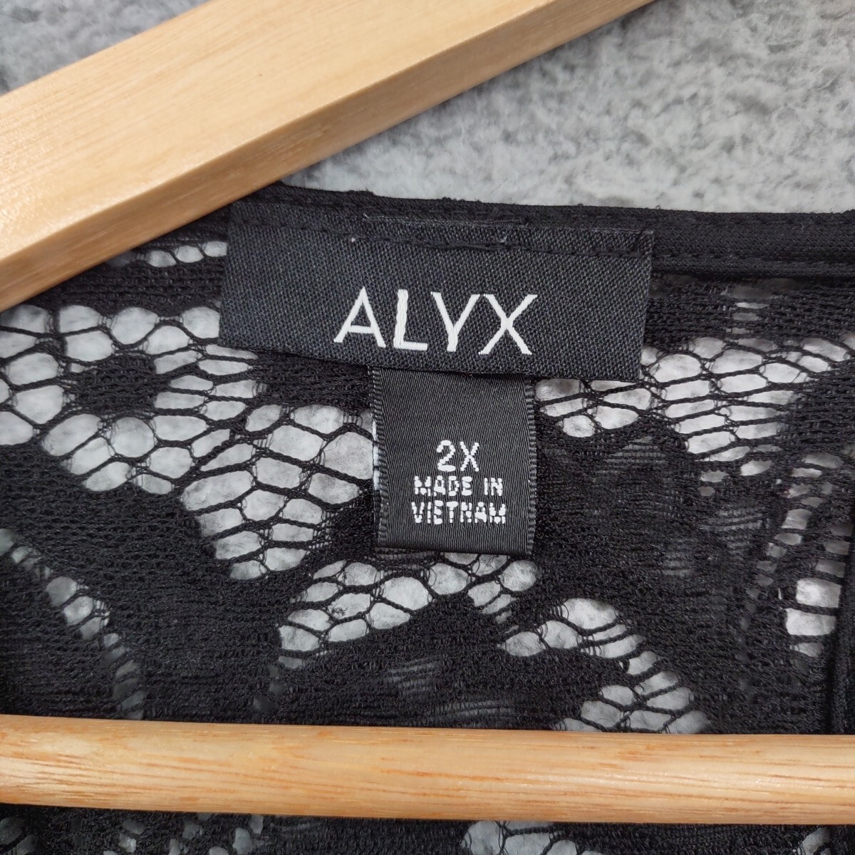 Alyx Top Women 2X Black White Long Sleeve Lace Keyhole Lined Lightweight Office