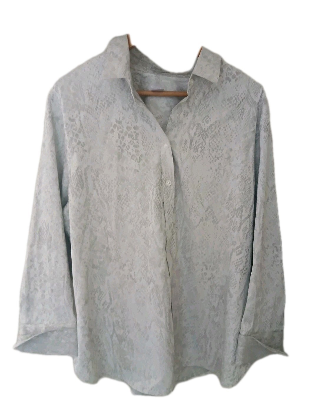 Chico’s No Iron Coolmax Button Down Blouse Size 20 Gray All Season Stretch Work