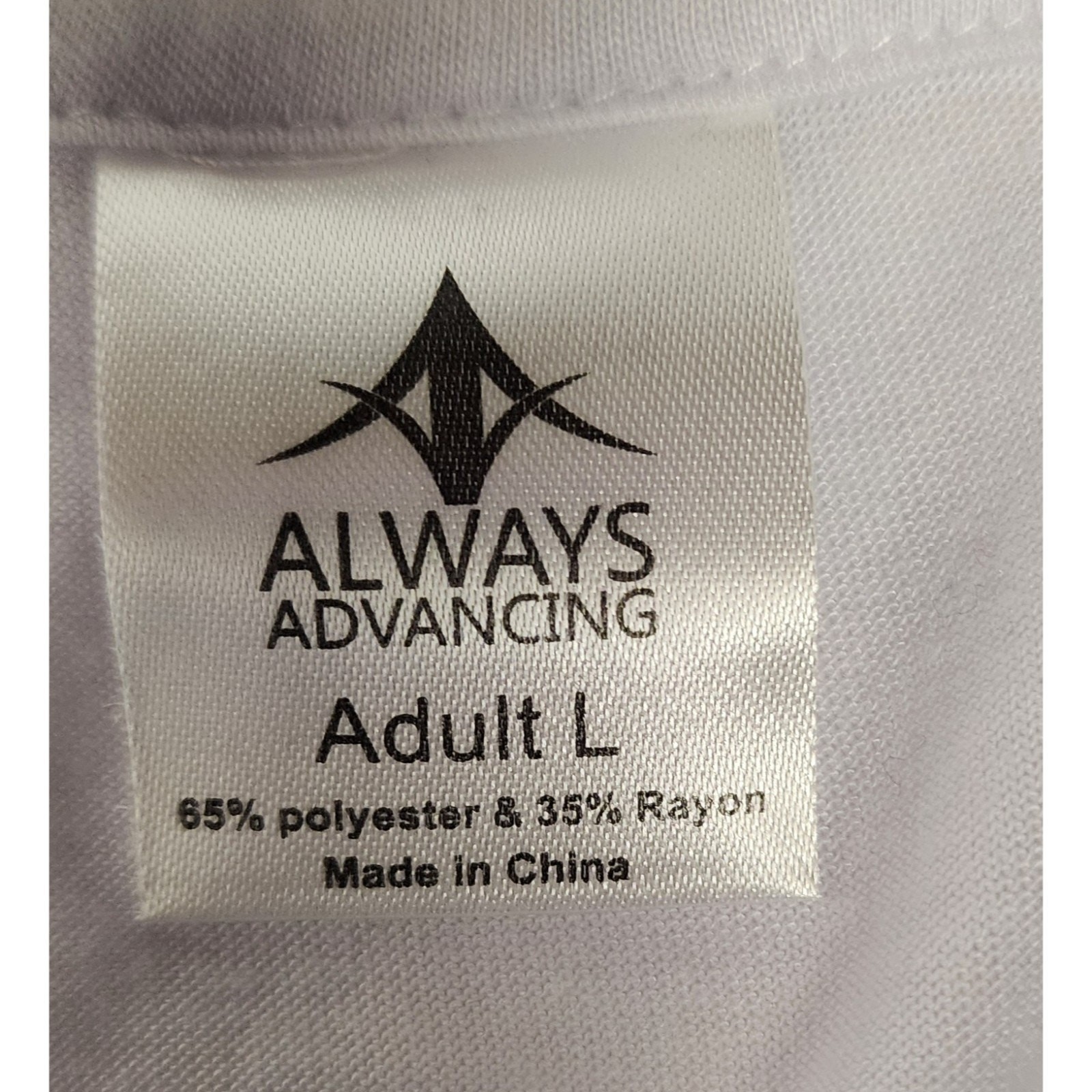 Always Advancing Long Sleeve Round Neck White Tunic Tee Shirt Size Large