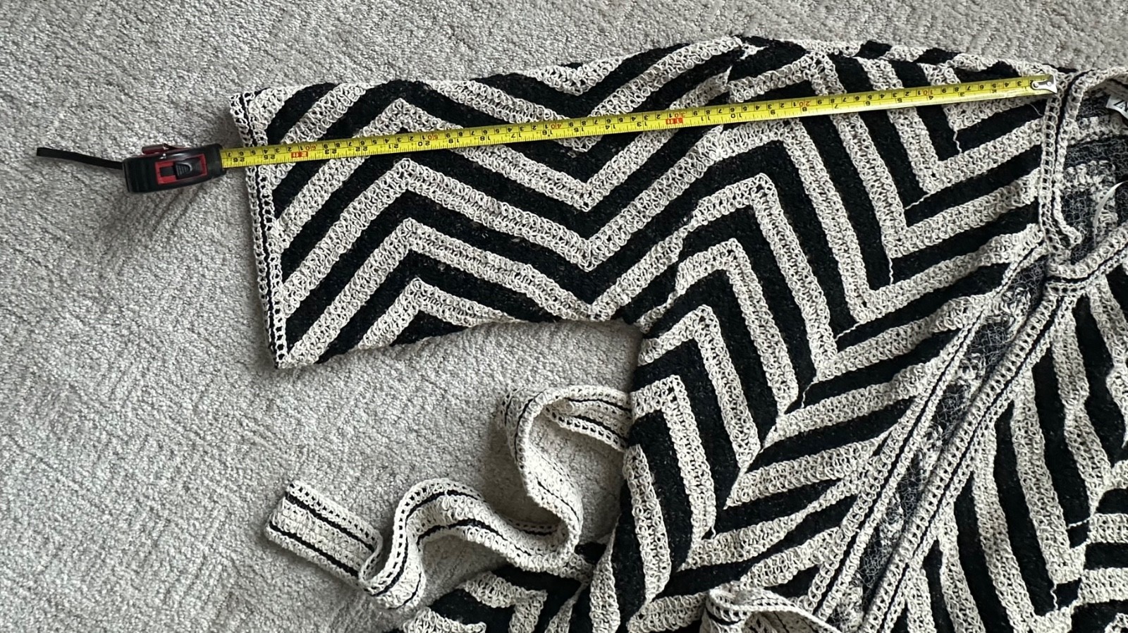 Zara Limited Edition Crochet Kimono with Belt – size M