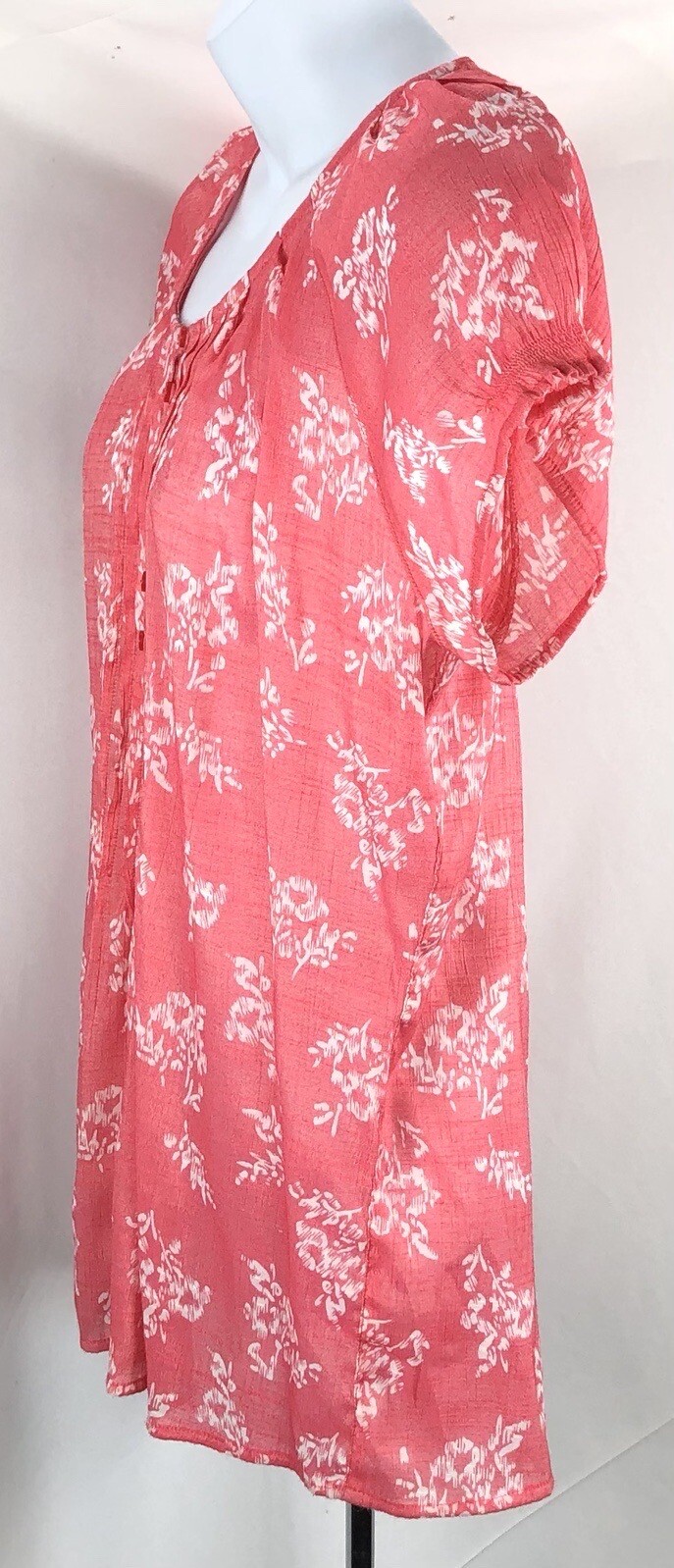 Bit & Bridle Top L Coral Shimmer Floral 1/2 Button Smocked Pleats gauzy romantic