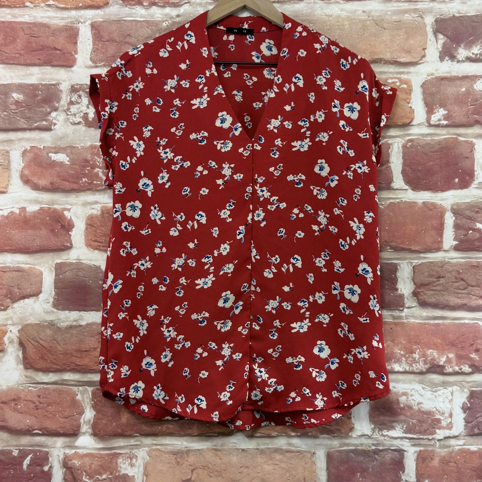 Pleione Top Womens Small Red Multicolor Ditsy Floral Casual Career Shirt