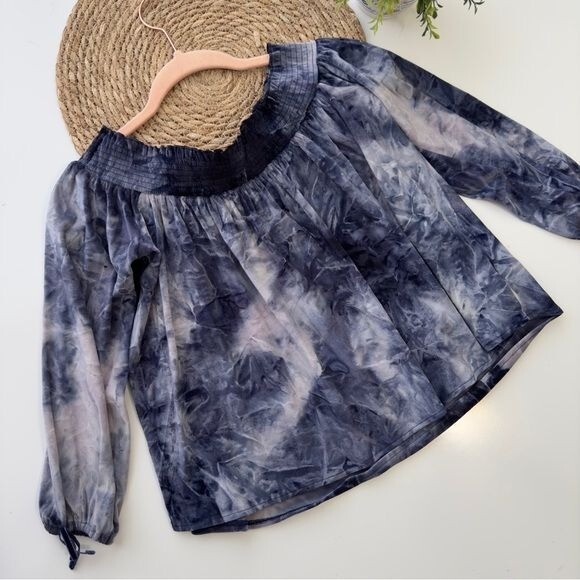 American Eagle Crushed Velvet Blue Tie Dye Long Sleeve Off The Shoulder Blouse