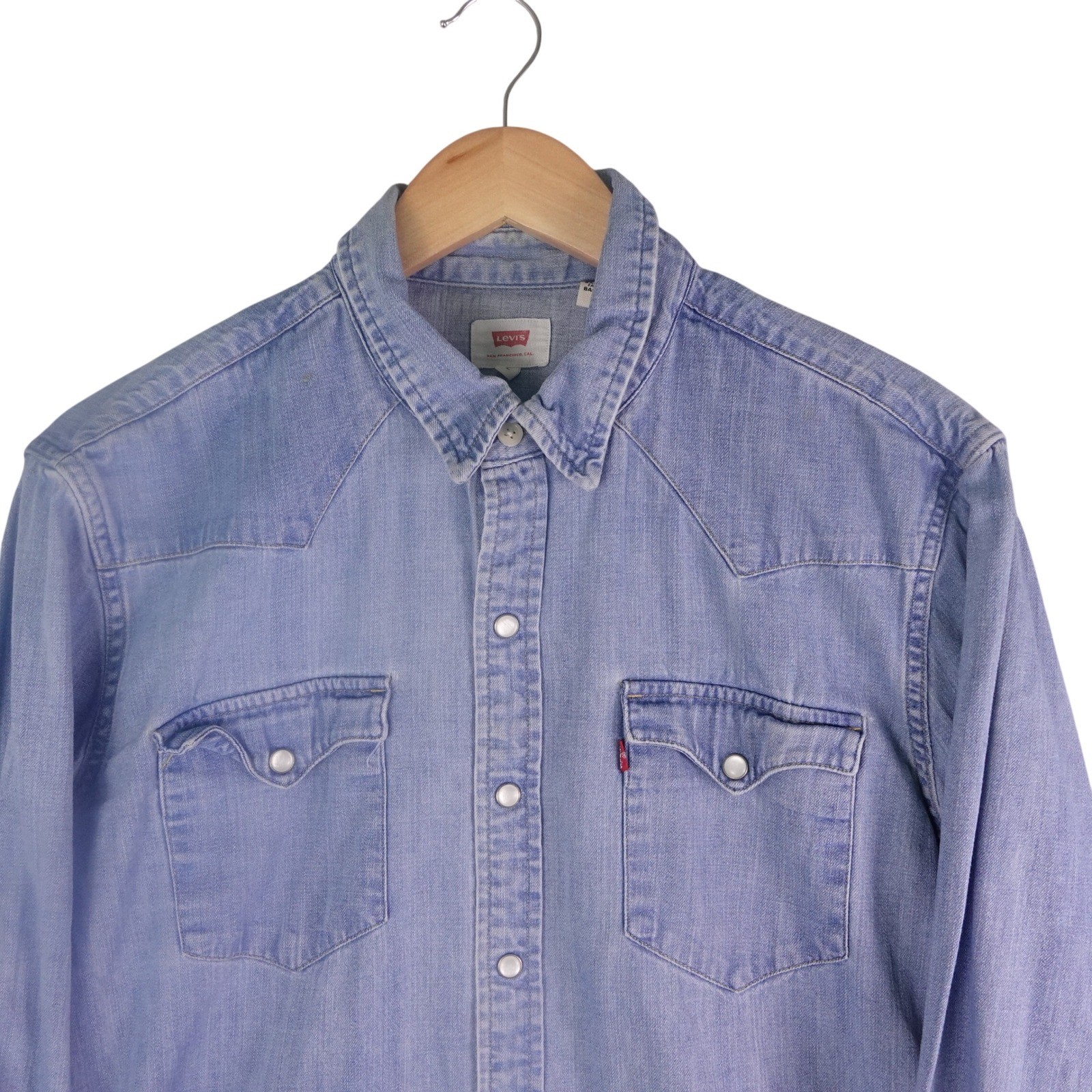 Levis Denim Western Shirt Womens Large Light Wash Blue Pearl Snap Long Sleeve L