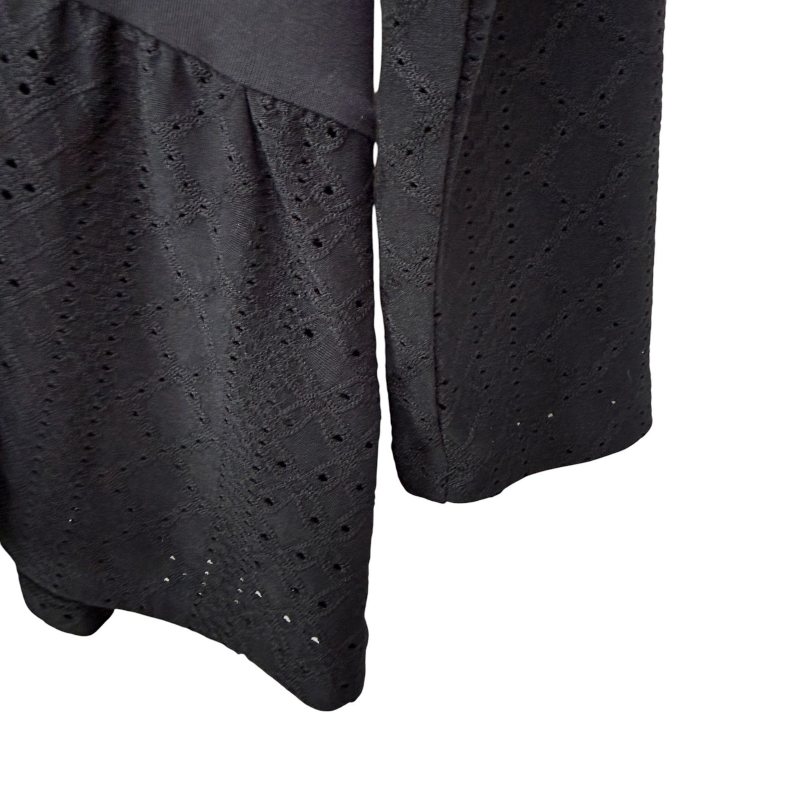 LOGO Lori Goldstein Ruffle and Eyelet Top XL Black Stretch Button Front Womens
