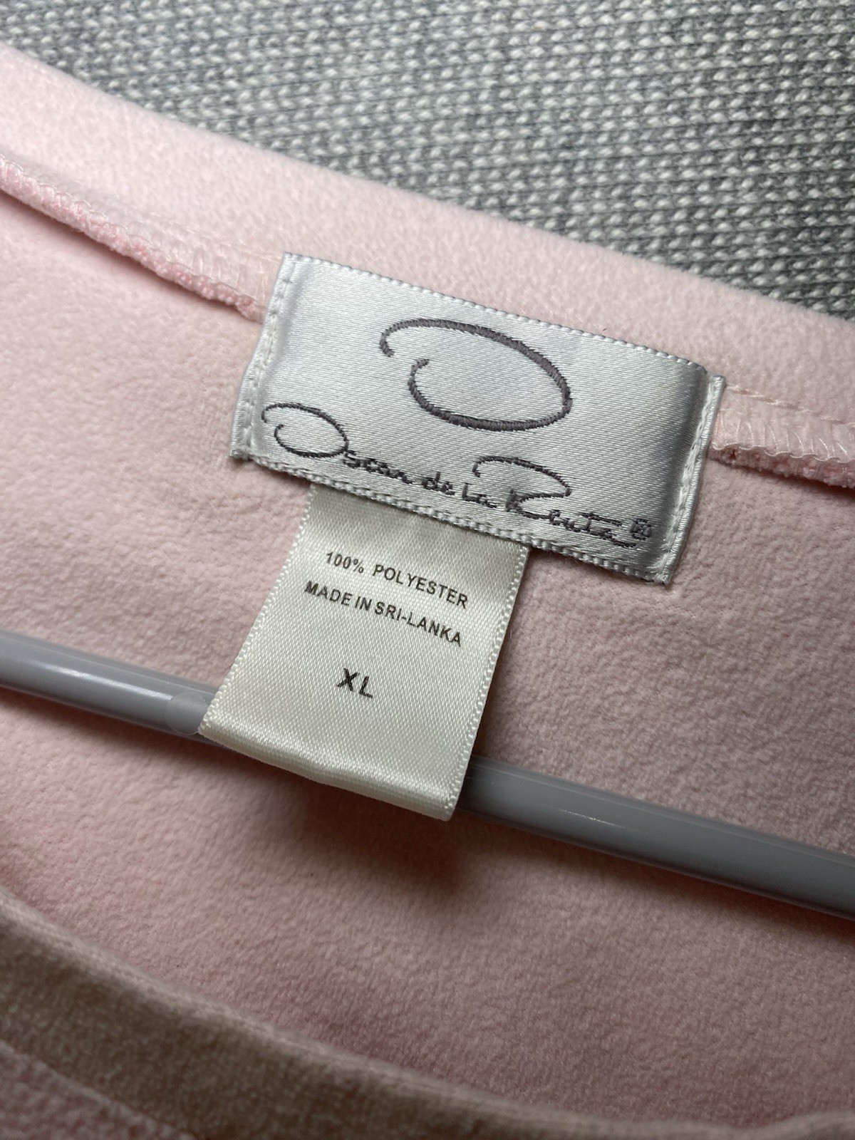 Oscar de la Renta Womens Sweatshirt Size XL Pink Floral Embossed Fleece