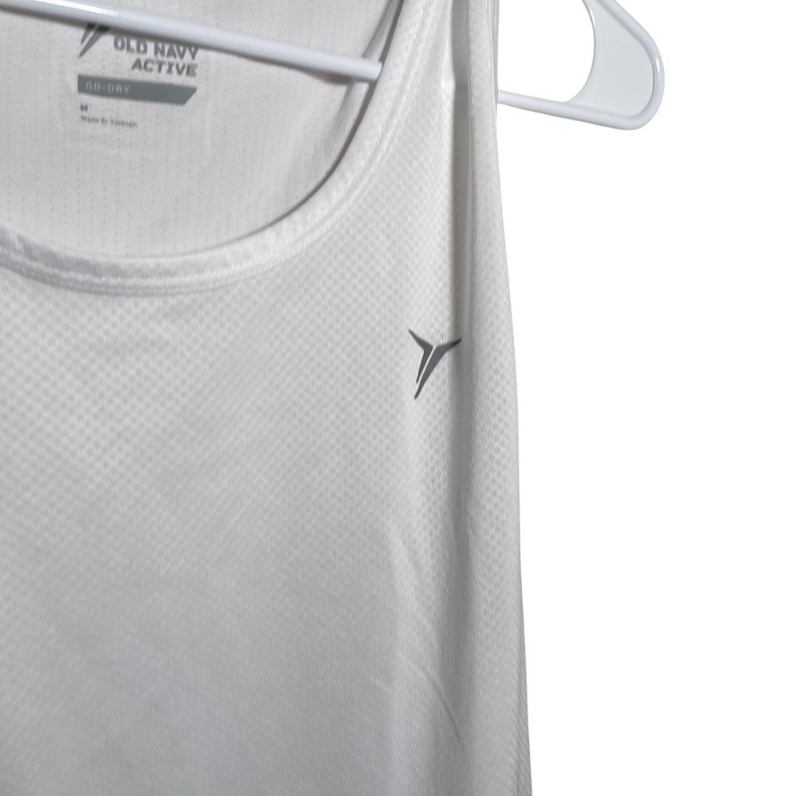 Old Navy Tank Top Women’s Medium White Sleeveless Athletic Scoop Active Shirt