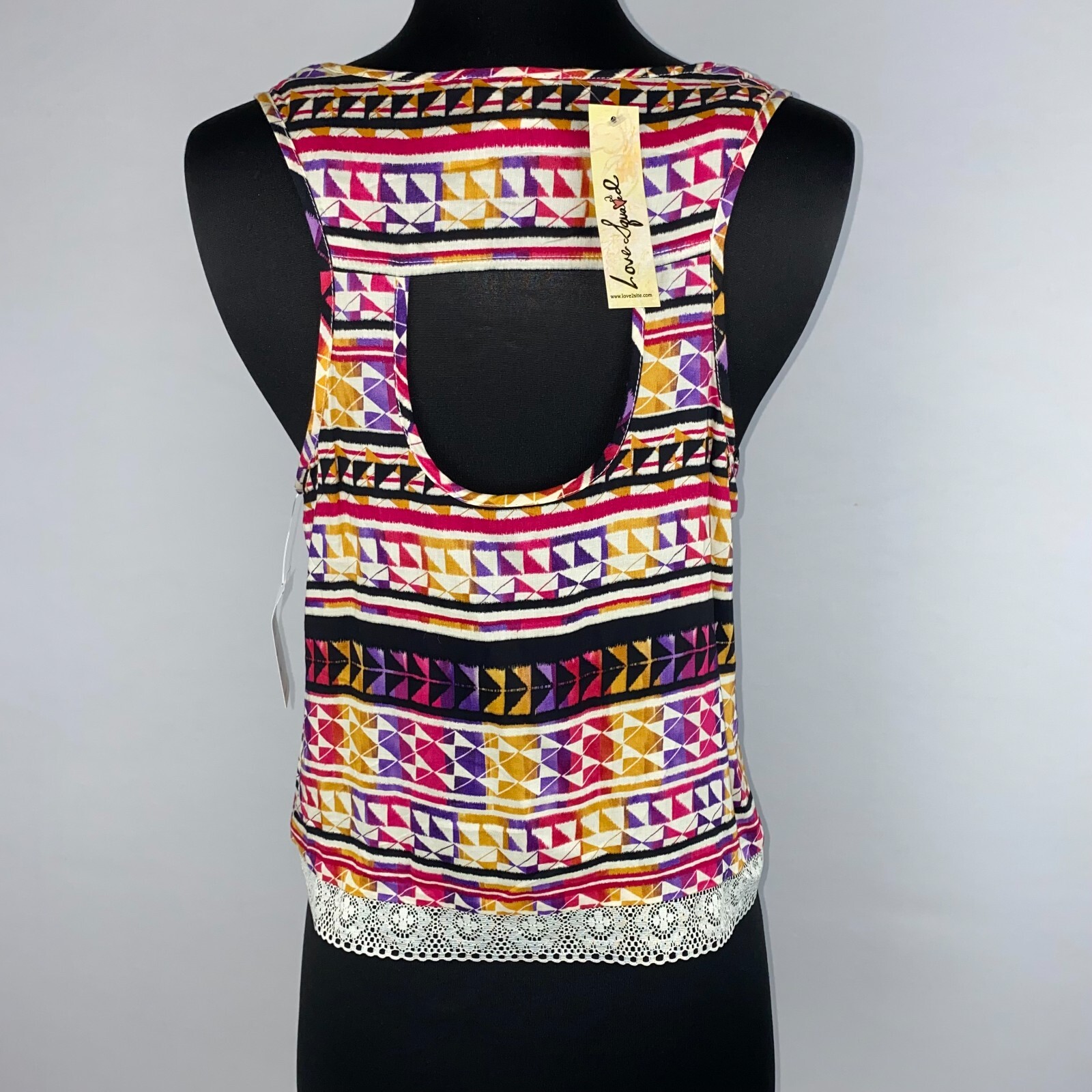Love Squared Womens M Patterned Crop Lace Hem Tank Top Open Keyhole Back Boho